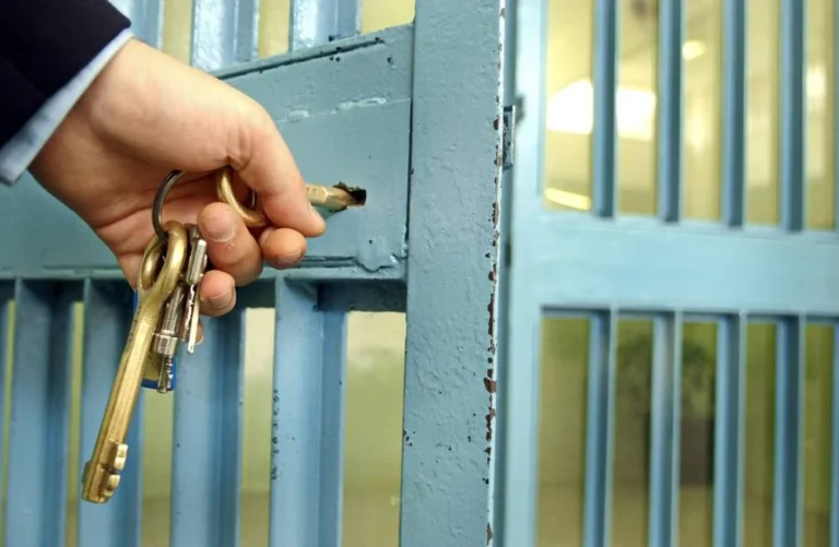 Sourcegraph makes core repository private, co-founder complains open source means “extra work and risk” Sourcegraph makes core repository private, co-founder complains open source means “extra work and risk”